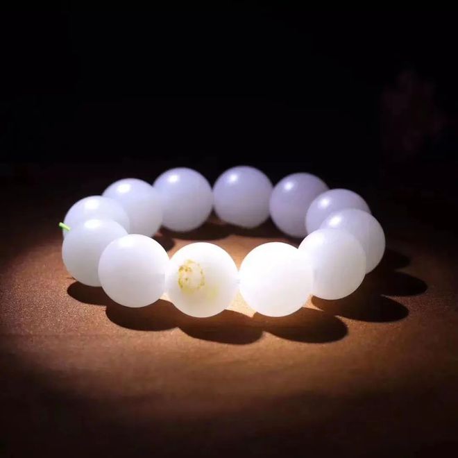 粮票|“无结构”的和田玉就是好玉吗？