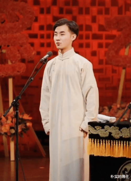 郭德纲|5岁神童16岁废嗓子，为他办剧社亏钱80万，郭德纲有多偏爱陶阳？