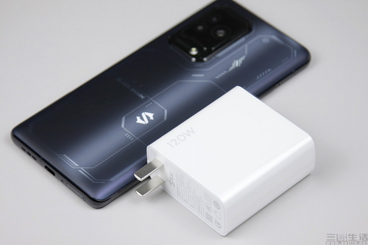 黑鲨5|黑鲨5系列首发评测:要极致游戏,也要享受生活