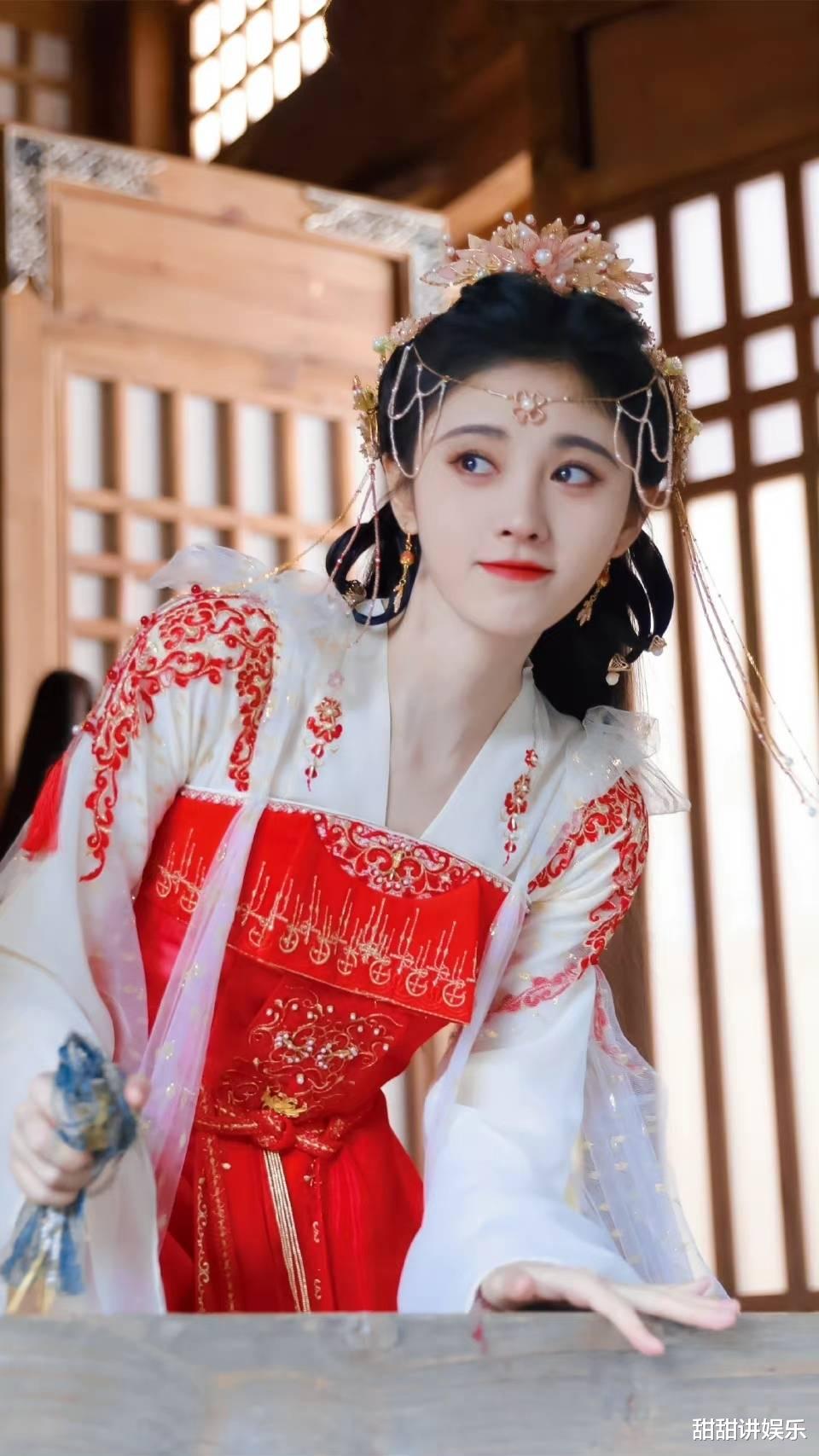 鞠婧祎|真实镜头下的鞠婧祎,网友:没有浓妆和美颜滤镜,生图真好看!