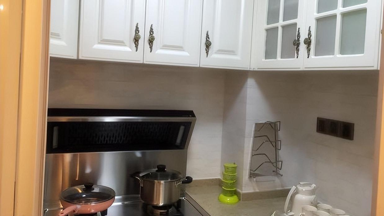 深圳的58㎡小房，卧室巴掌大，厨房转不开身，但是感觉很幸福