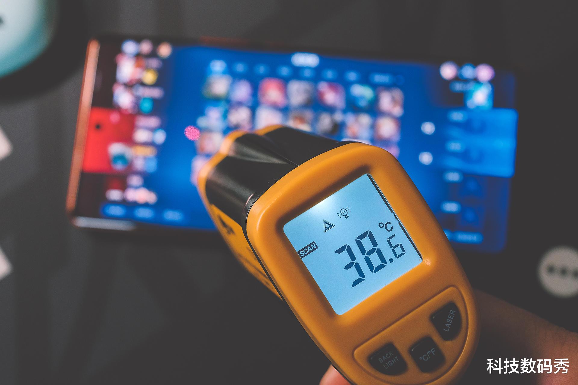 卡尔蔡司镜头|蔡司人像镜头微云台加持，vivo X80 Pro拍照、游戏、性能、功耗深度测评