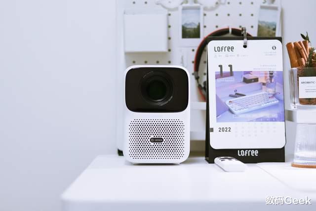 显示器|千元能买到的数码好物,不仅有投影还有显示器,每一个都超值