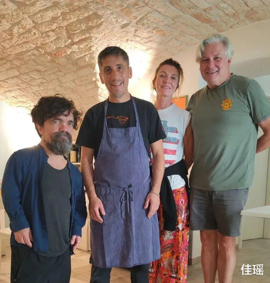 权力的游戏|爷青回！《权游》瑟曦女王结婚，龙妈三傻小恶魔都到场了