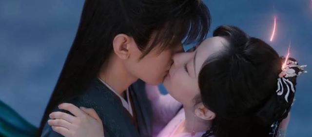 张曼玉|《沉香如屑》唐周颜淡深情相吻，为何颜淡突然恢复了记忆？