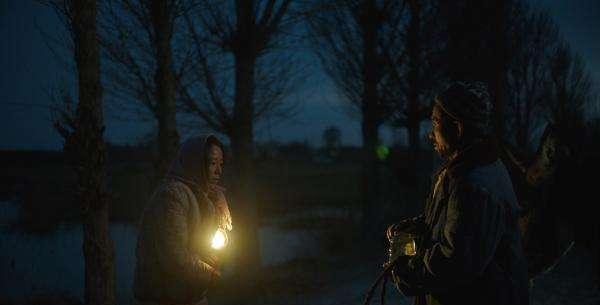 《隐入尘烟》：极致的绝望与极致的浪漫碰出的绚烂夺目