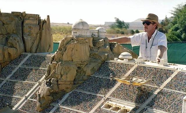 诺兰|这些你误以为是特效的电影画面，其实都是真的！