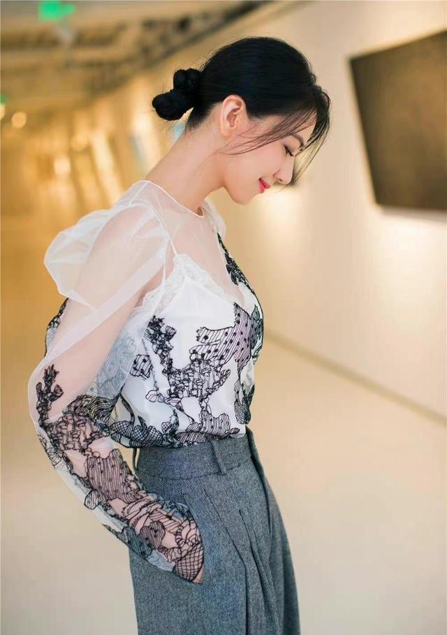 高圆圆|摄影师对高圆圆说：“我女朋友要穿成你这样，我不能让她出门！”