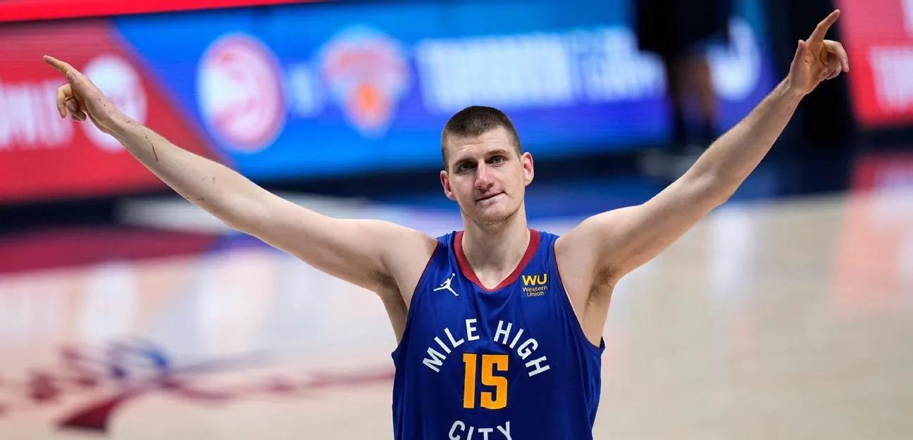 MVP|重磅官宣！MVP出炉！约老师蝉联！大帝遗憾！差距究竟在哪？