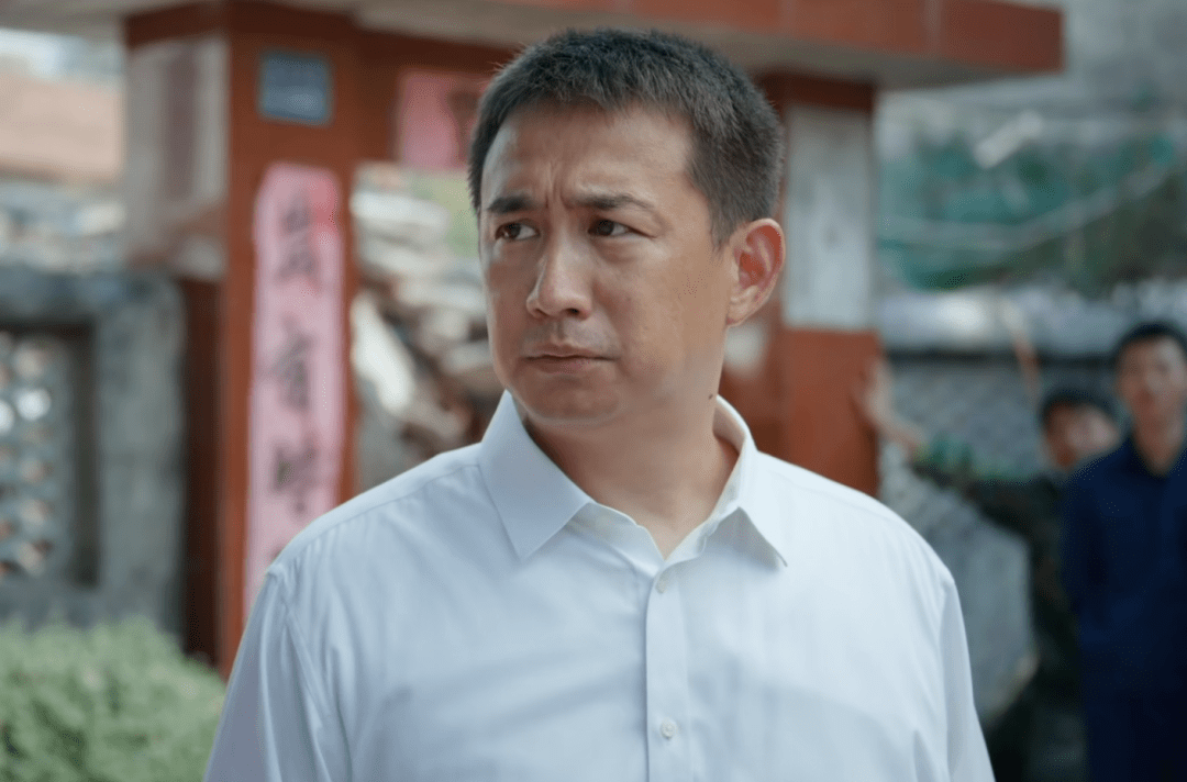 黄磊|黄磊成《县委大院》败笔?演官员遭吐槽,网友纷纷表示出戏