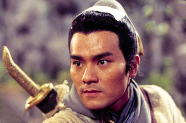 林家栋|获金像奖14项提名!这部2021年上映的港片,堪称“无冕之王”