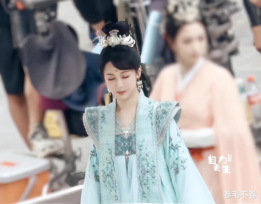 刘诗诗|杨紫《长相思》绿衣路透好惊艳!和邓为对视满眼宠溺,粉丝:爱了!