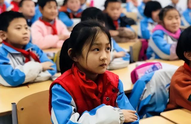 中小学“新型体罚”令学生防不胜防，老师没有打骂，却有些难熬
