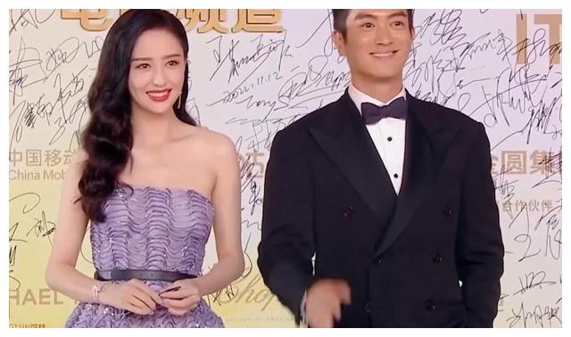 陈妍希|金鸡奖红毯尴尬多:关晓彤别扭,陈妍希发福,张梓琳“加戏”