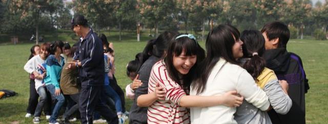 大学|悄然盛行“奶头乐”风靡校园，大学沉浸其中不能自拔，别害了自己