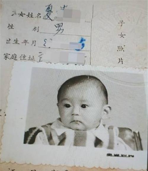 他画一幅“萧何骑车追韩信”走红,开创的假画系列能笑到让你捧腹