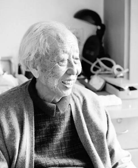 脾胃|国医大师李玉奇,行医60余载,善治脾胃病,他的舌诊技艺堪称一绝