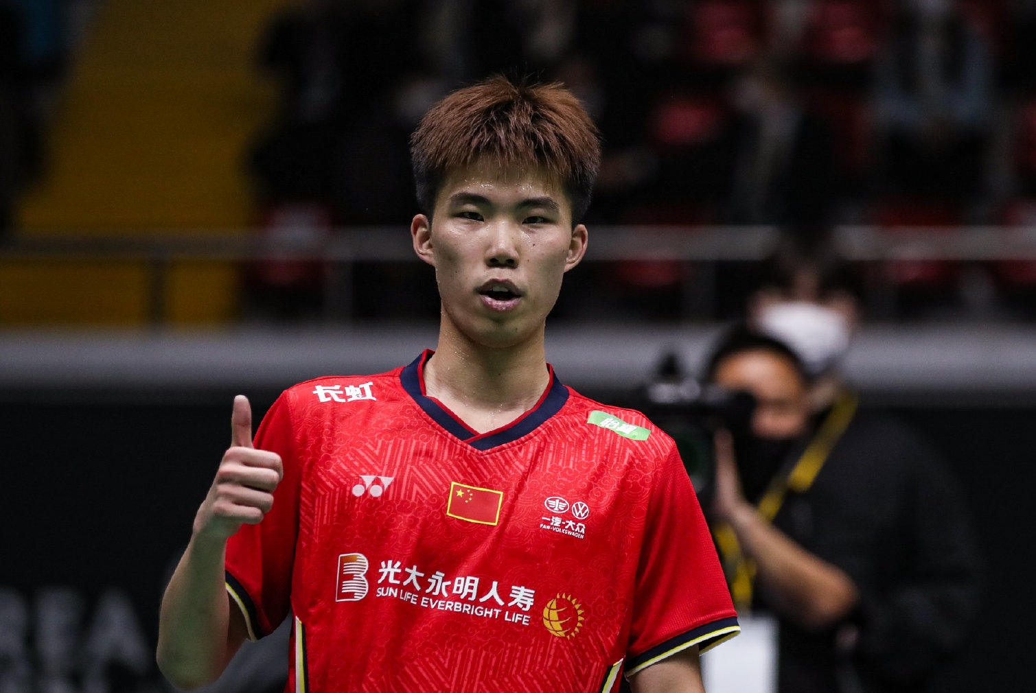 汤姆斯杯|翁泓阳首登场，国羽5场2-0横扫非洲弱旅，提前进8强战丹麦争第一