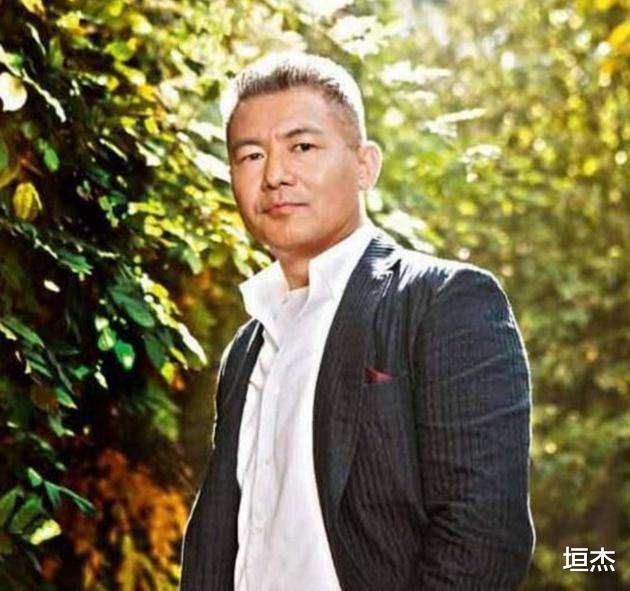 那英|孟桐：对那英一见钟情，顶着非议不离不弃，对继子视如己出，精彩