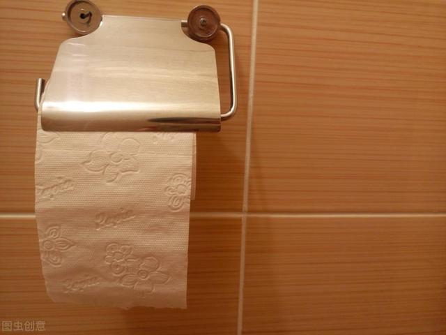 卫生纸黄色的好还是白色的好?多亏纸厂员工提醒,看完告诉家里人
