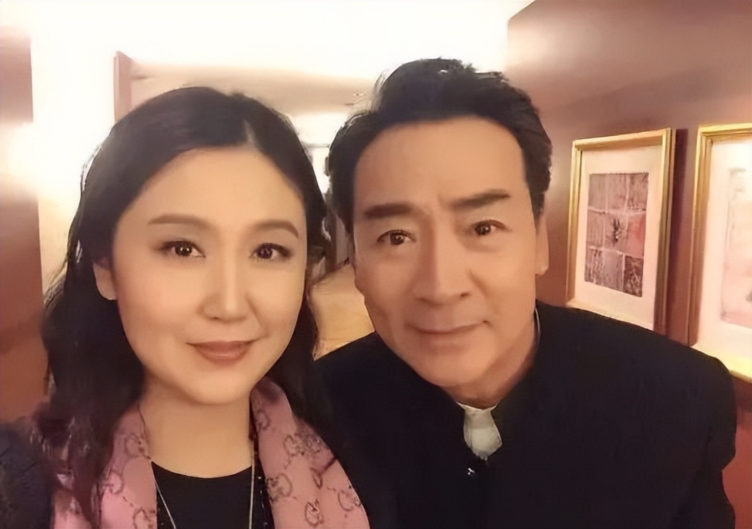 明星|娶小妻子,老来得子的7位明星,满头白发还要赚钱,是福还是祸?