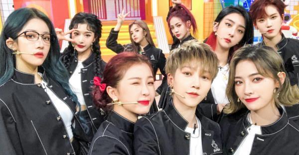 周洁琼|爱奇艺三部爱豆剧撞一起，孔雪儿，周洁琼，赵小棠你喜欢谁？