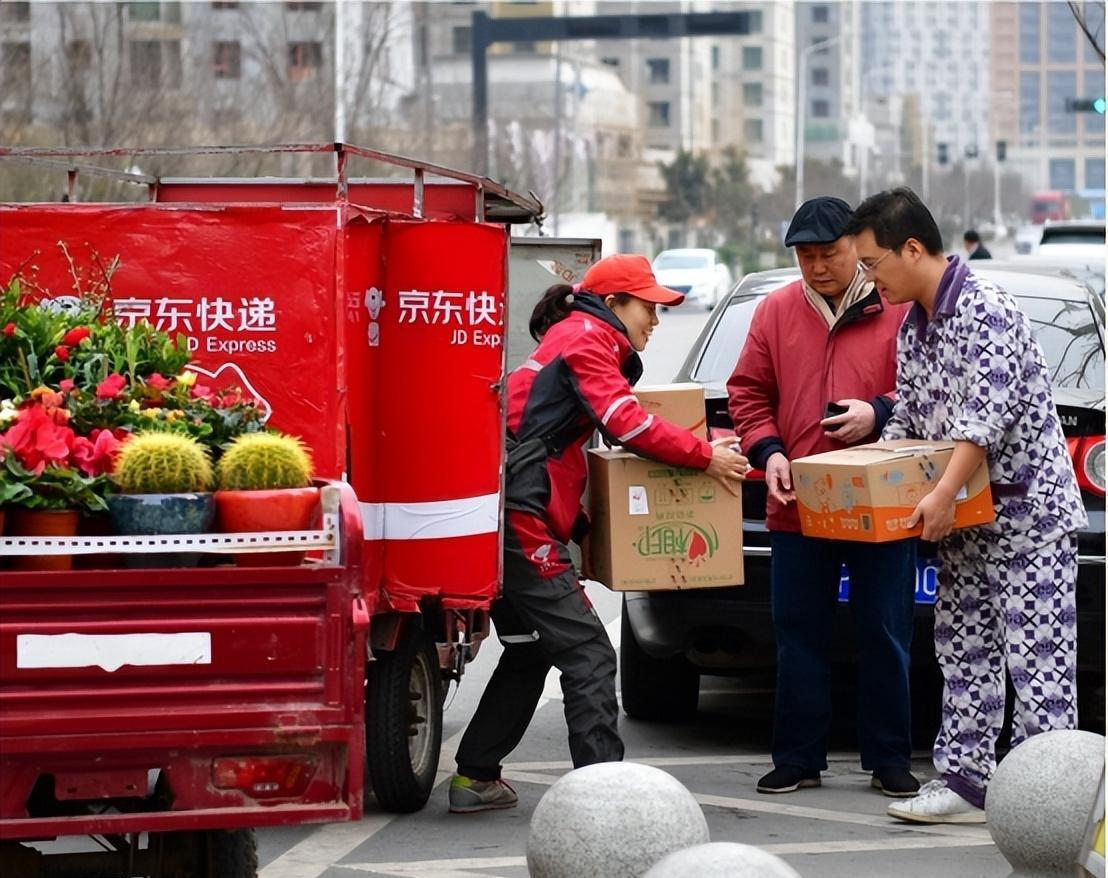 华为p60|刘强东亲手撕掉体面，向20万快递兄弟“动刀”，背后真相很心酸