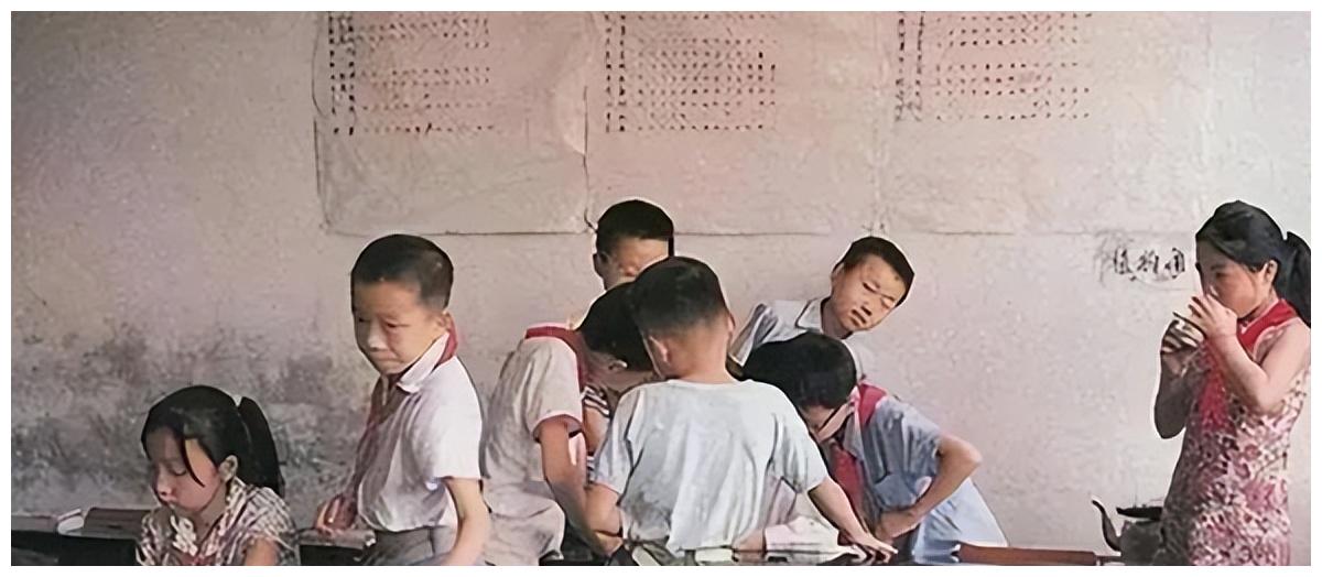 |80年代走红的女星“刘三姐”，靠美色敛财76万元，于92年被枪决