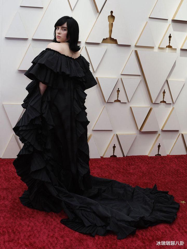 心居|奥斯卡红毯女星发型分两派：妮可·基德曼优雅盘发和杰西卡·阿尔芭自然散发