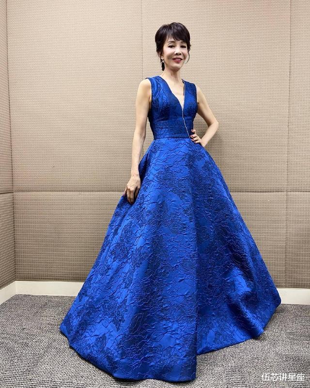 郑裕玲|64岁的郑裕玲,已经写好了她的结局,一生不婚不育爱钱到老