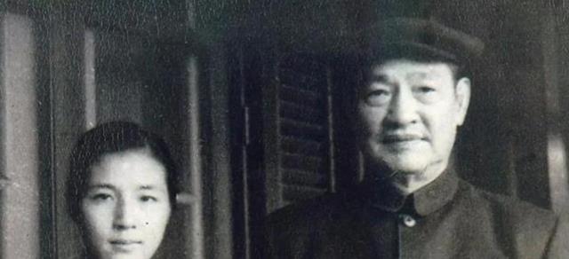 程潜|郭翼青：17岁嫁大37岁丈夫，怀孕16次生6个女儿，坦言：从未后悔