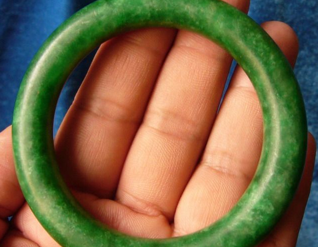 邮票|带你深入了解翡翠饰品，深切了解内部属性，购买时不会迷茫