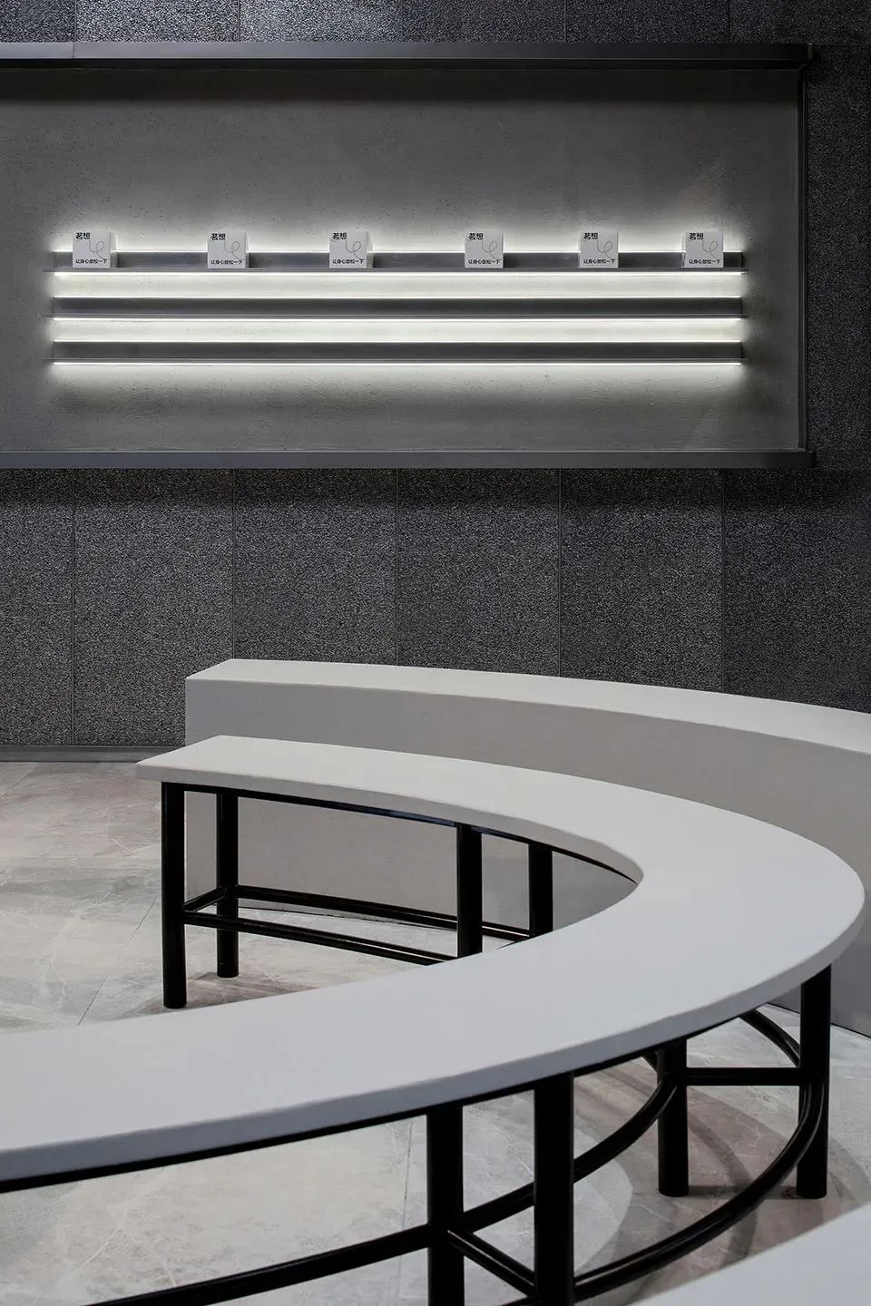 喜茶灵感又来了,玩起了小剧场?设计入味了!