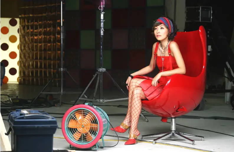 陈琳|歌手陈琳:23岁出道即巅峰,39岁从9楼一跃而下,成母亲余生之痛