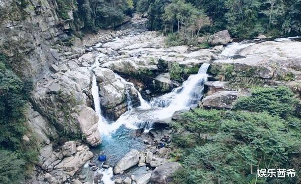 舞蹈风暴|炎亚纶新剧发生意外事故，两人不幸坠落溪谷去世，事故现场曝光
