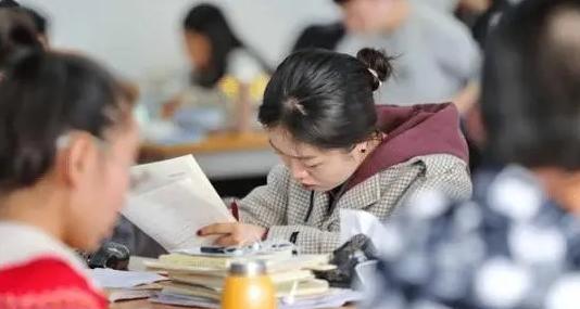 招聘|本专业仅2人被录取？某地公安厅公务员拟录取名单公布，引发热议