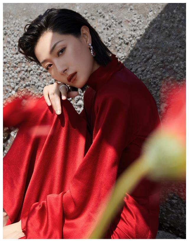 倪妮|给金鸡奖红毯上最惊艳的18位女星排个名:倪妮第2,关晓彤垫底了