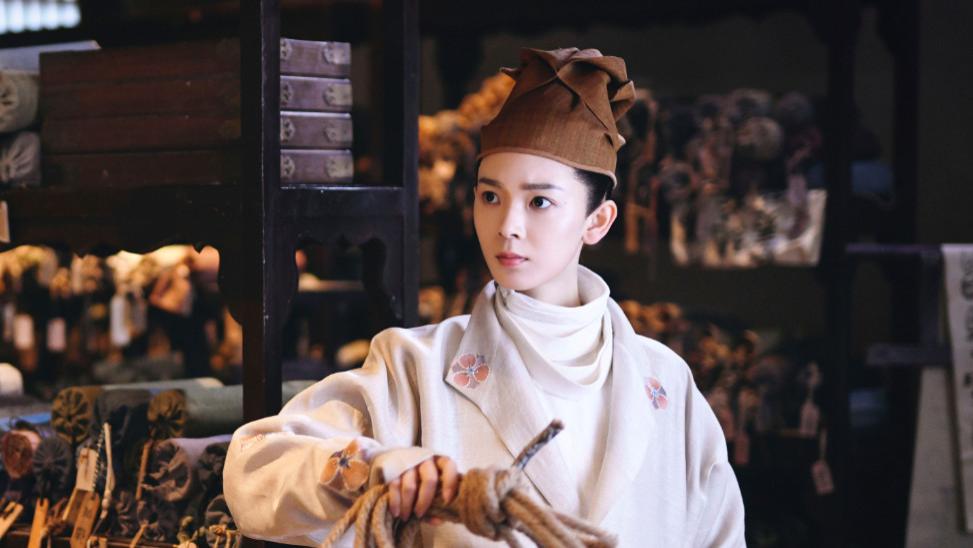 陈瑶|陈瑶终于和唐人解约，七年青春被挥霍，成也萧何败萧何