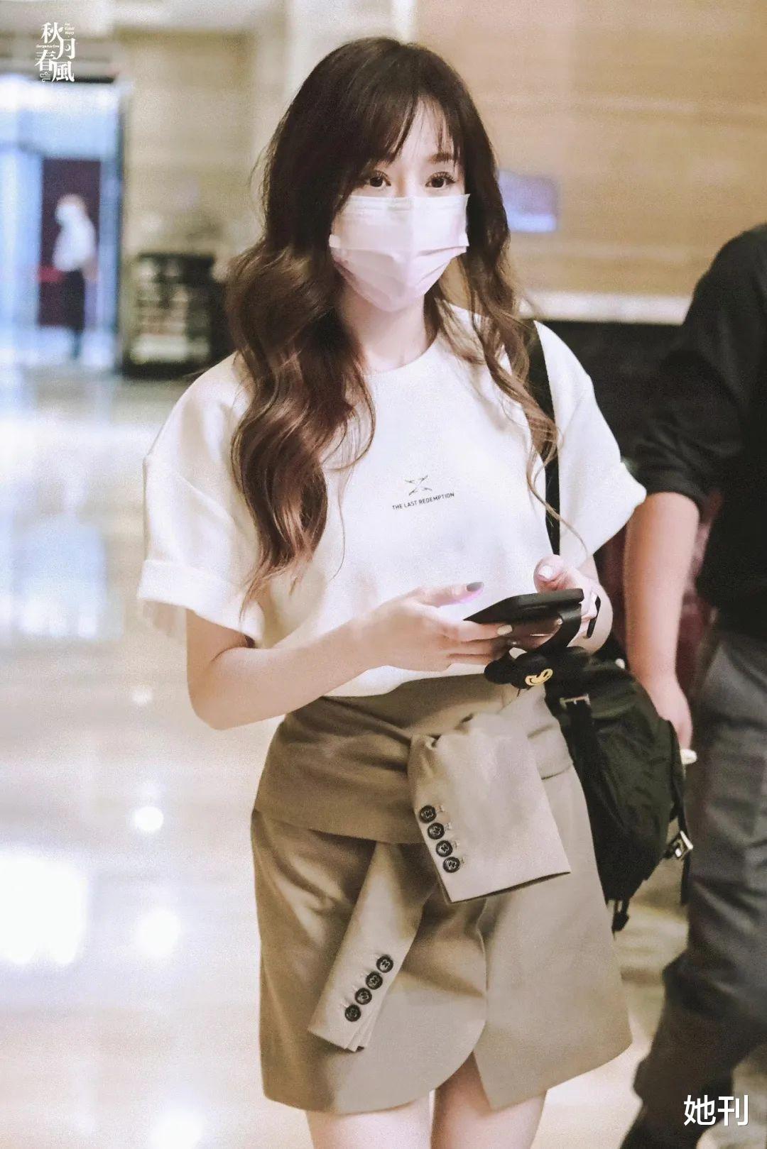 台下天仙，台上葫芦娃，她是得罪「浪姐」造型师了吗？