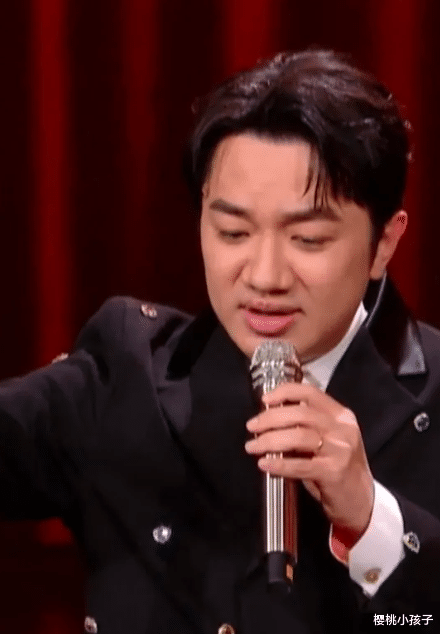 谢霆锋|一场微博之夜颁奖典礼，却看出了香港演员的姐妹兄弟情深！