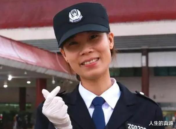 保安|女大学生辞去设计师工作,去富人区当保安,坦言工资比之前高不少