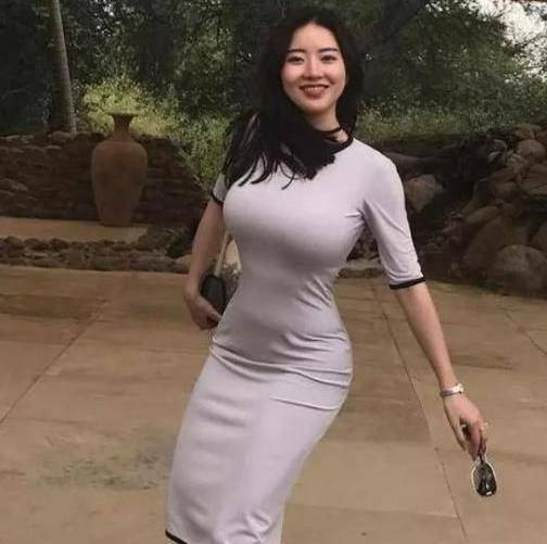 |因“刘强东事件“走红的蒋娉婷现状如何?涨粉百万,晒迪拜生活照