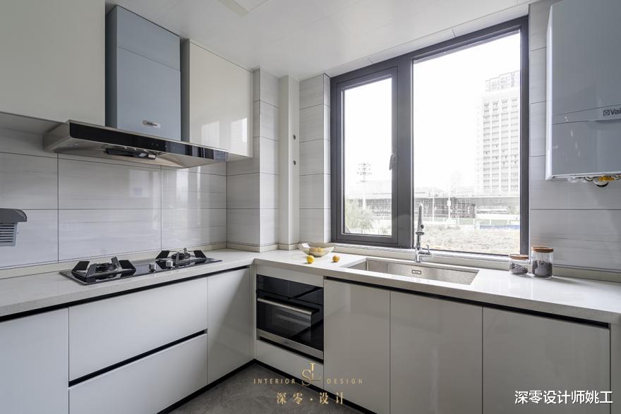 为何别人5㎡厨房看着更宽敞,学会这5招,角落利用好分分钟的事