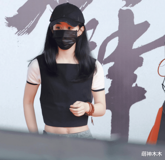 赵丽颖|《与凤行》开机照来了!赵丽颖马甲线抢镜,星月CP时隔五年再同框