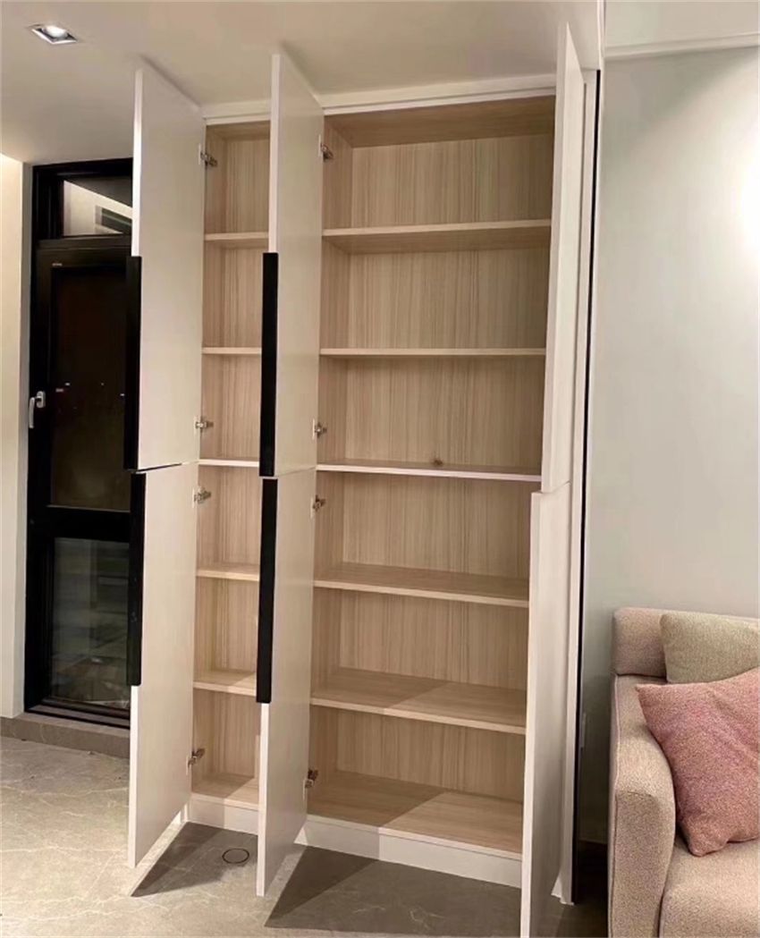 为什么现在多数人都选择定制衣柜,而不找木工打柜子?二者差在哪