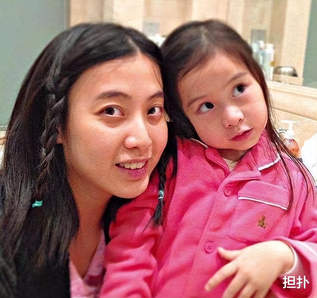 漫威|吕丽君女儿还在思念父亲，甘比女儿却已跻身豪门圈，同父不同命