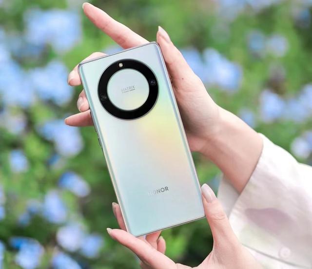 尼康|荣耀X40Max续写7.2英寸大屏，天玑1080+6000mAh，真有两把刷子