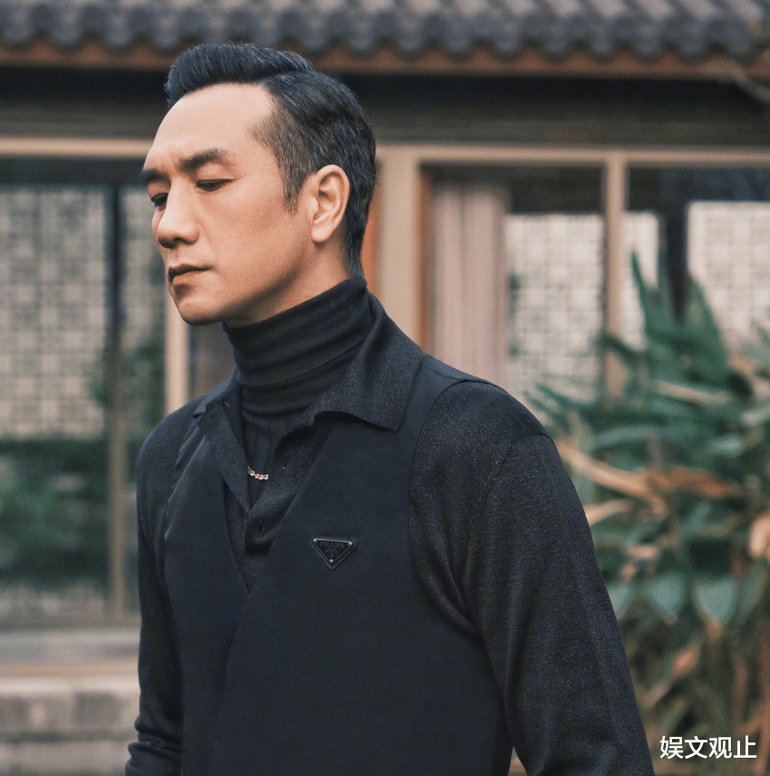 黄觉|演完姬教授演王兴德,黄觉秒变“塌房哥哥”,观众评论入戏太深了