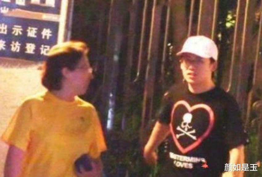 郭德纲|离开郭德纲20年，郭麒麟生母，如今身价已过亿