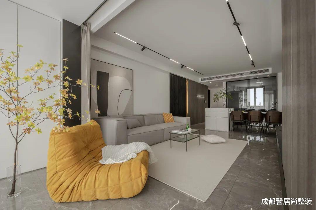 90后小夫妻花17万装修的现代简约风，130平四居室太赞了